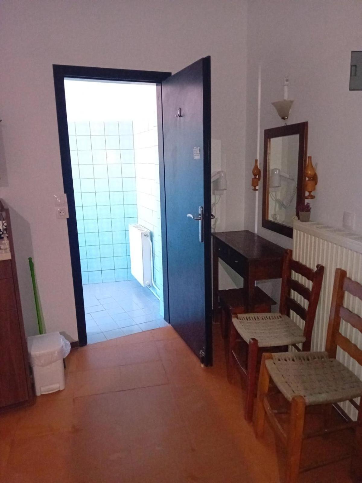 Apartment Kostas - ενοικιαζόμενα με κουζινάκι